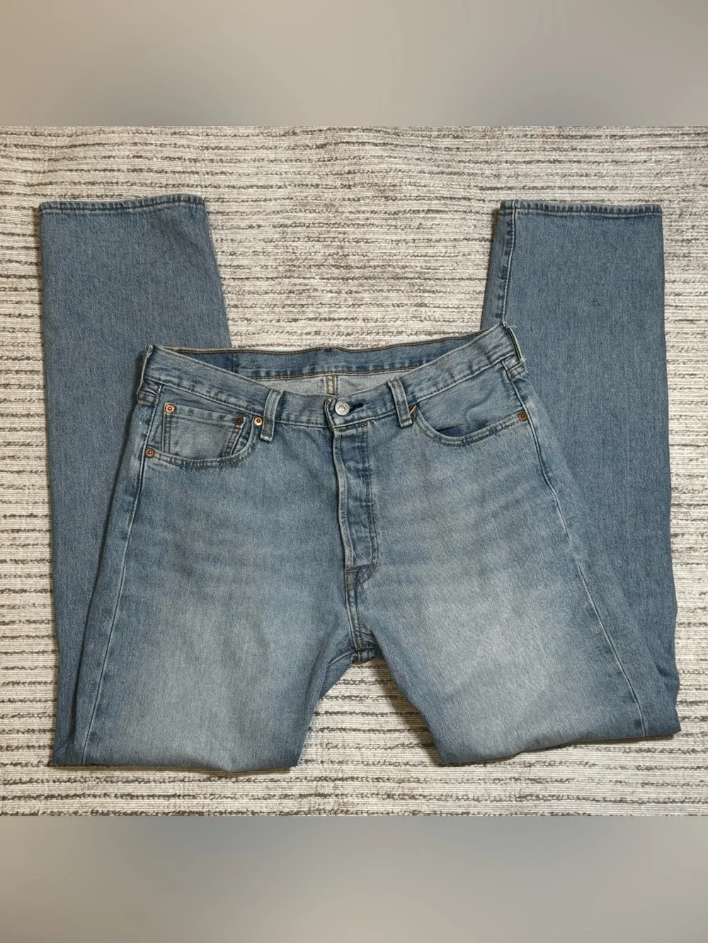 Levi’s 501 Light Wash Straight Leg Jeans 34x34 Classic Fit